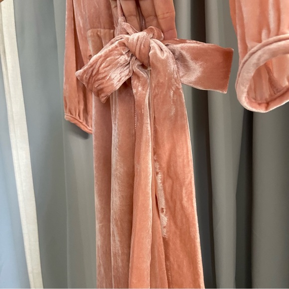 J. CREW Velvet Wrap Dress in Blush Pink Size 2 - Picture 3 of 6